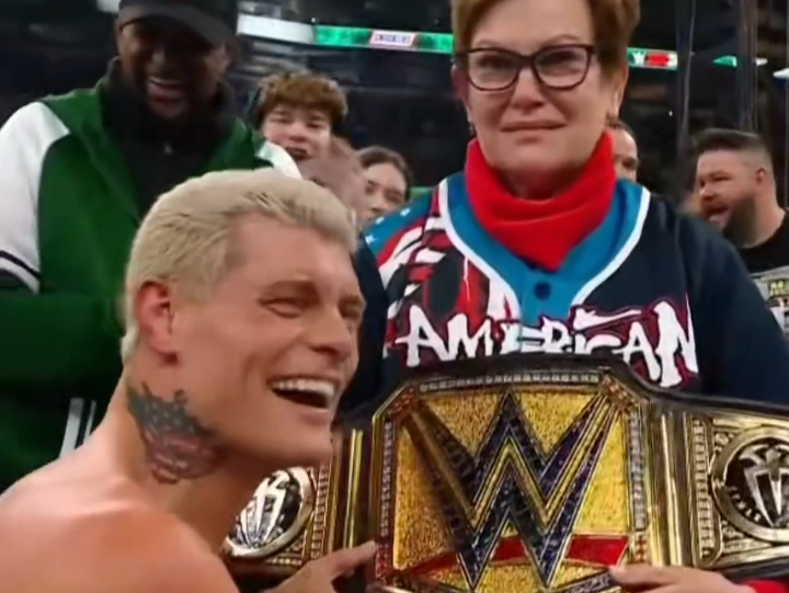 wwe#科迪罗兹#cody rhodes#罗曼·雷恩斯#罗门伦斯#roman reigns