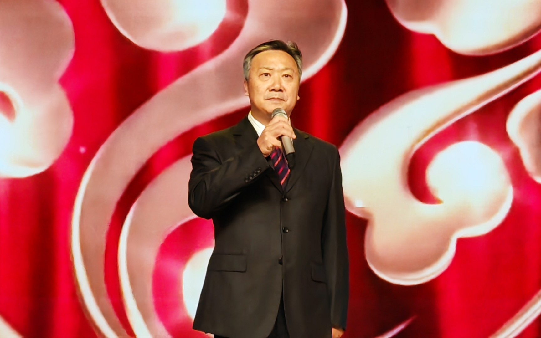 京剧《甘露寺》唱段"劝千岁杀字休出口",朱强演唱(自配字幕)