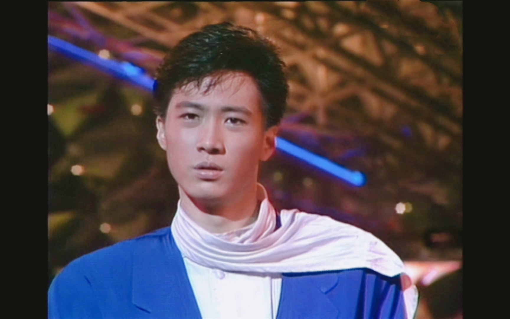 【黎明】稚嫩羞涩的〈绝对空虚〉