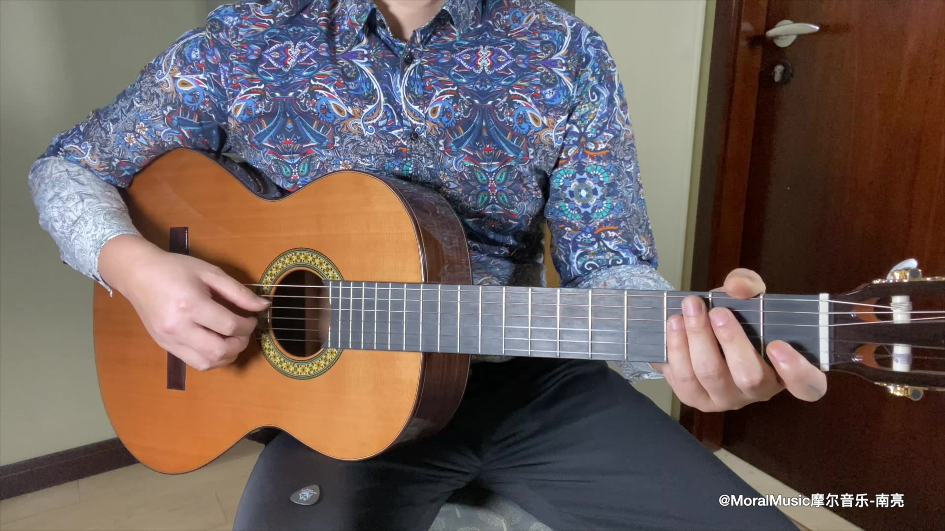 疫情期间#每日一练共渡难关#摩尔音乐每日-吉他(03)_哔哩哔哩 (゜-゜)