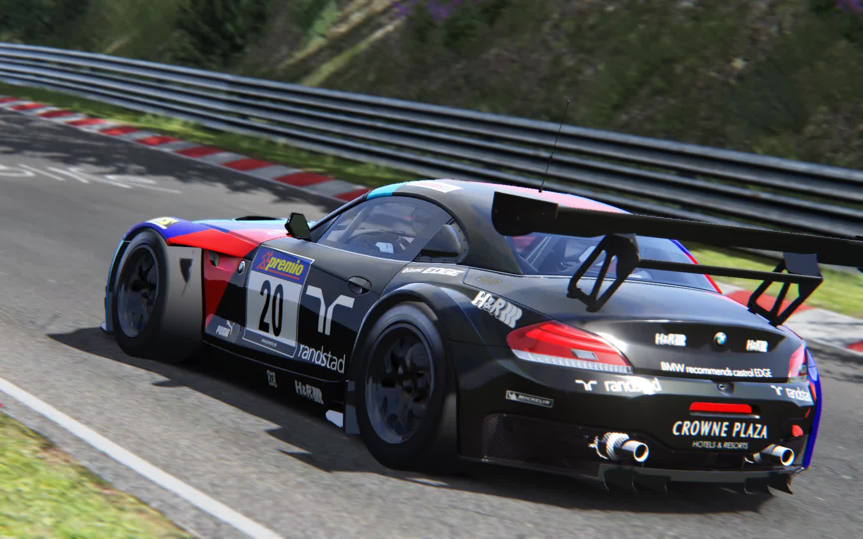 开着bmw z4 gt3 在纽北周游