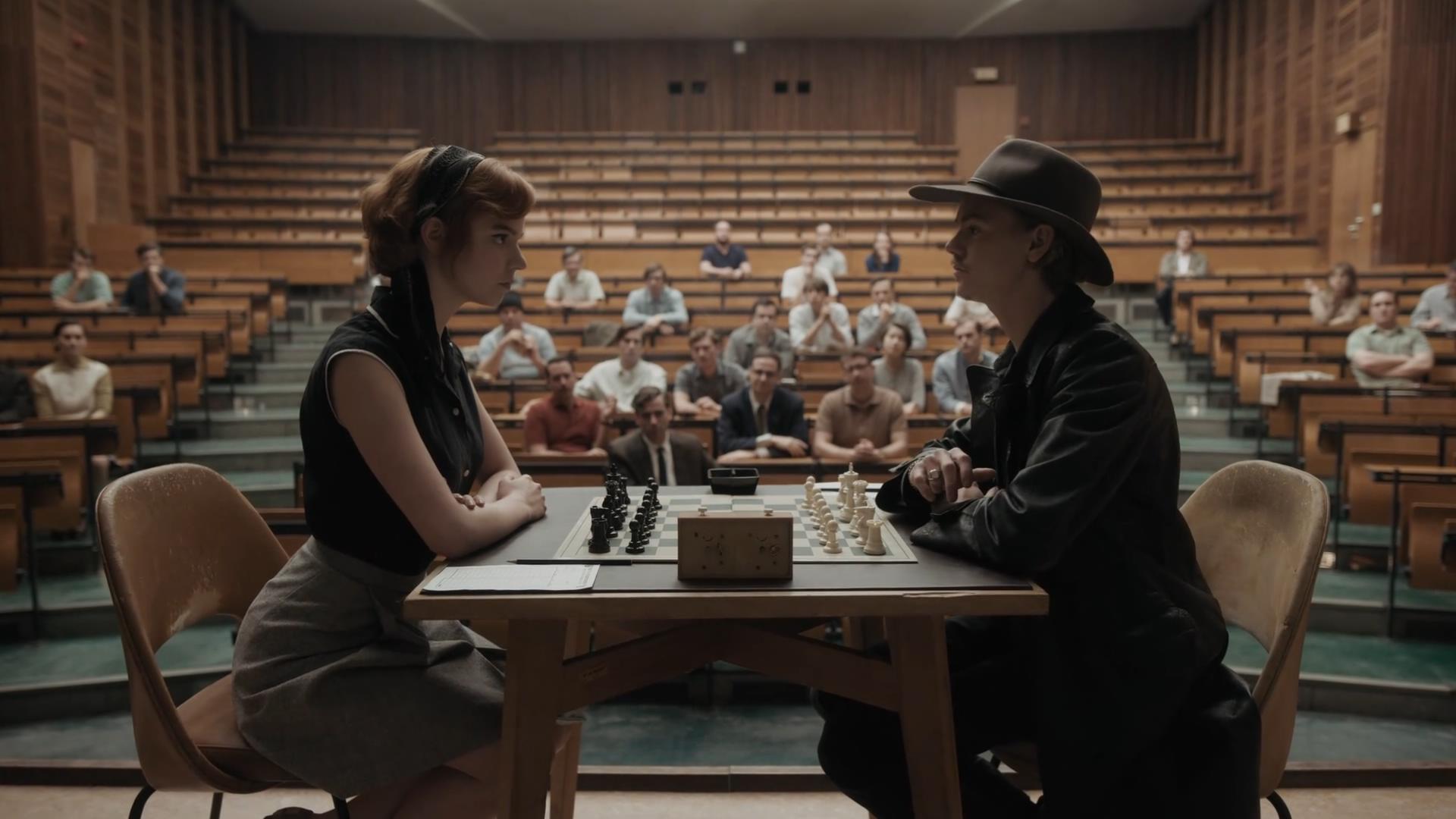 美剧后翼弃兵天才少女以为找到爱情自己却是头无情的母狼