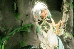 Télécharger la video: 蠢沫沫-草神cosplay