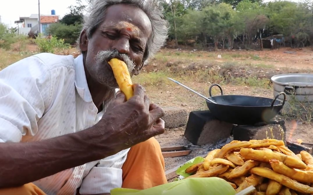 【印度六爷】炸制香甜可口的长香蕉,让你吃了忘不了