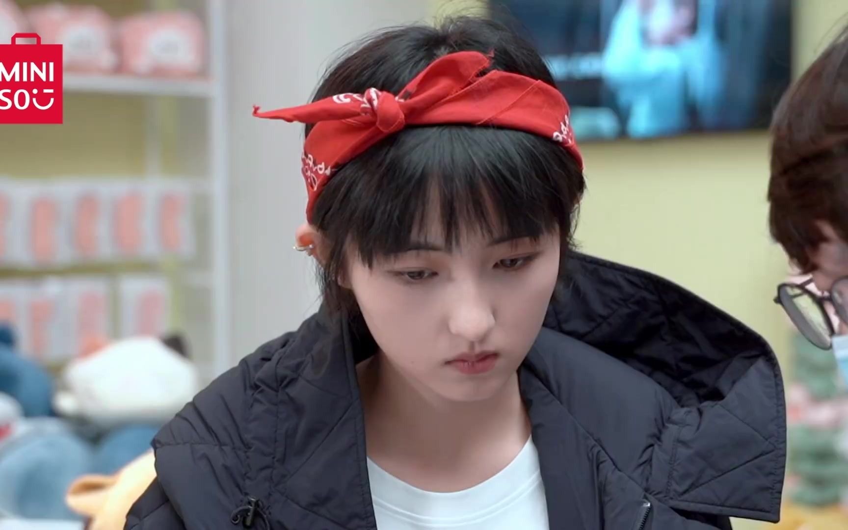 张子枫20201130名创优品拍摄花絮