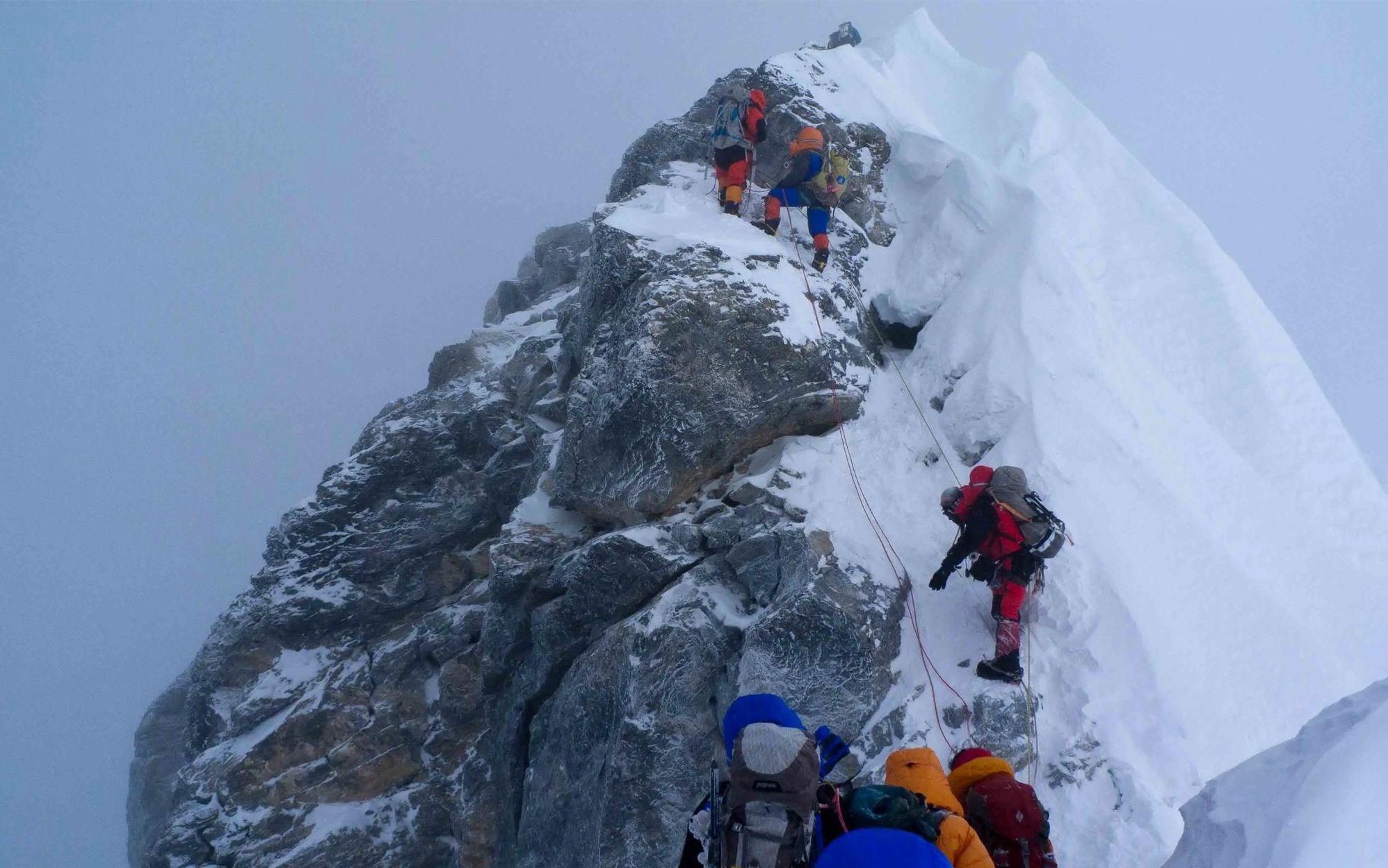 [图]圣母峰山难，8名登山员遇难