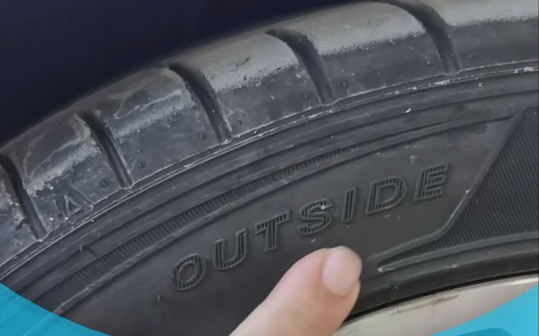 原来汽车轮胎也分正反,看这里就能分辨!