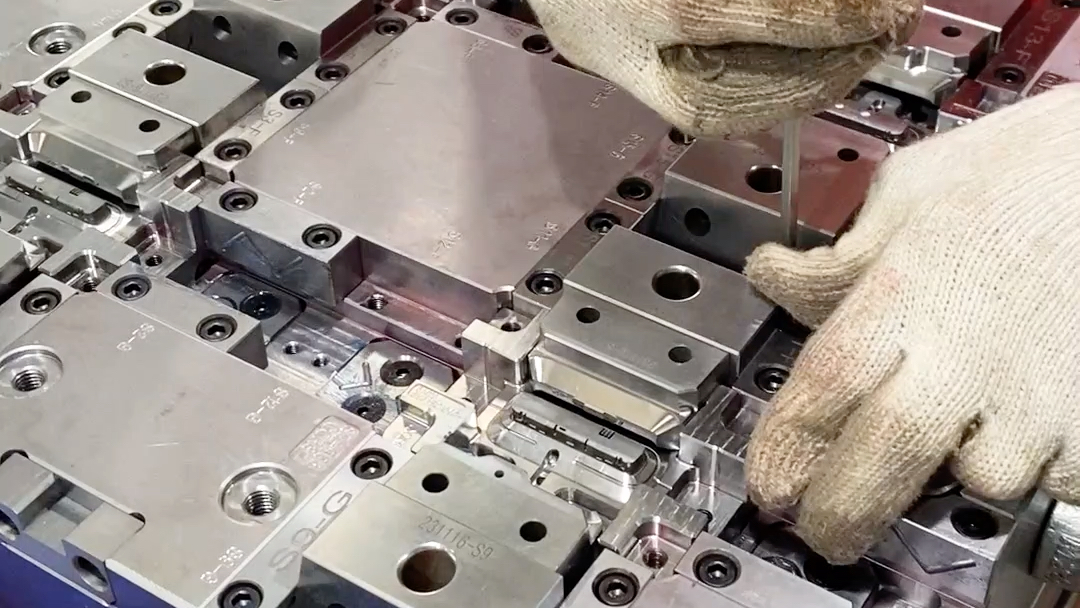 模具制造 #医疗模具#蓝牙耳机模具#光学模具#精密模具