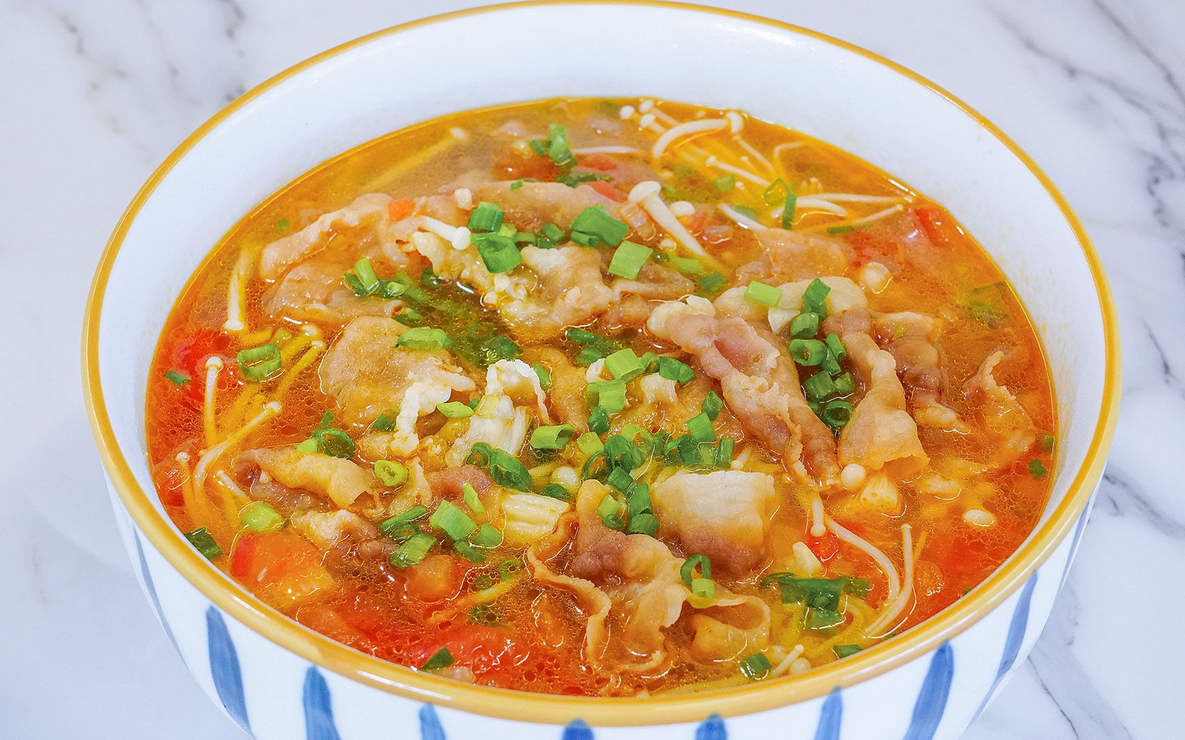 番茄肥牛,冬天我家爱做这道菜,酸爽开胃,比吃火锅还过瘾