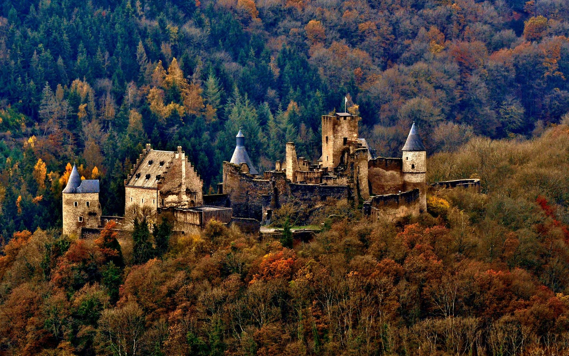 活动  卢森堡——红白浅蓝三色旗与《我们的祖国》