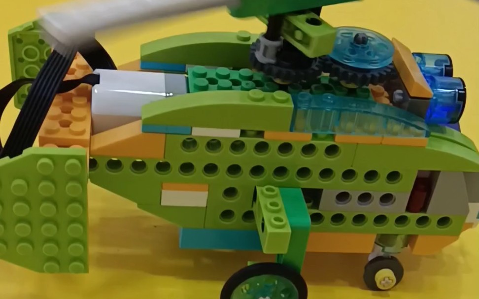 直升飞机作品显示