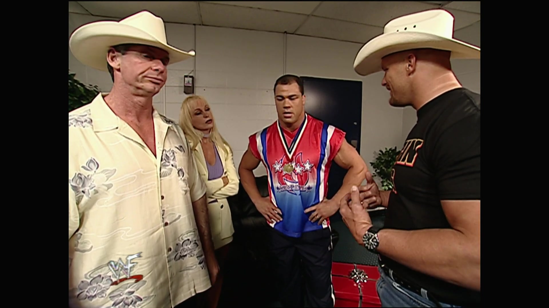 stonecoldsteveaustingivesmrmcmahonandkurtanglegiftssmackdownjul