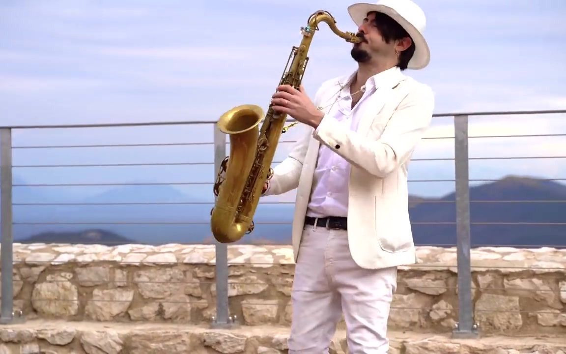 [图]街头萨克斯->"领我去教堂" Take me To Church! - Hozier ! cover by Daniele Vitale sax