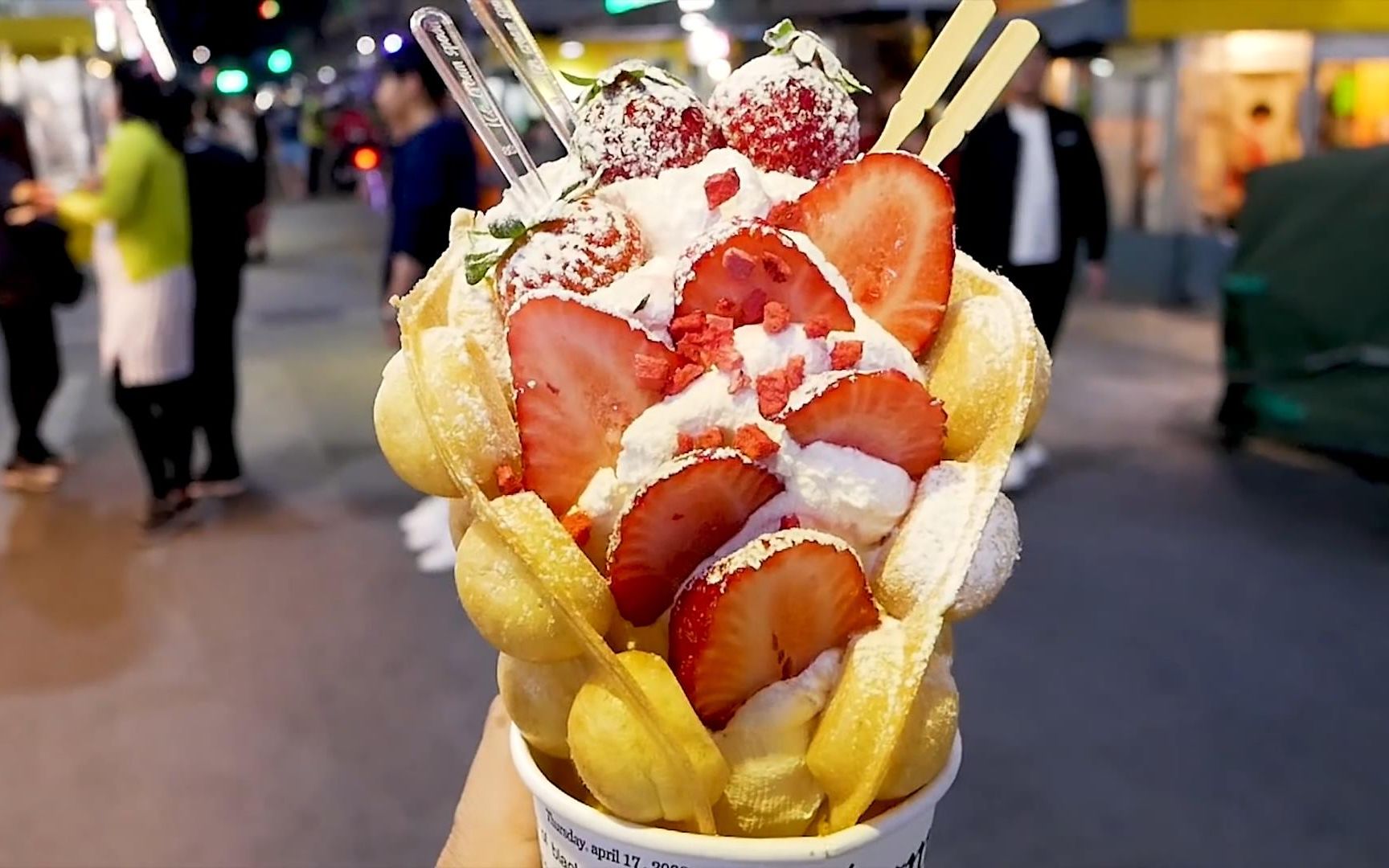 【草莓鸡蛋仔】韩国街边小吃店制作鸡蛋仔