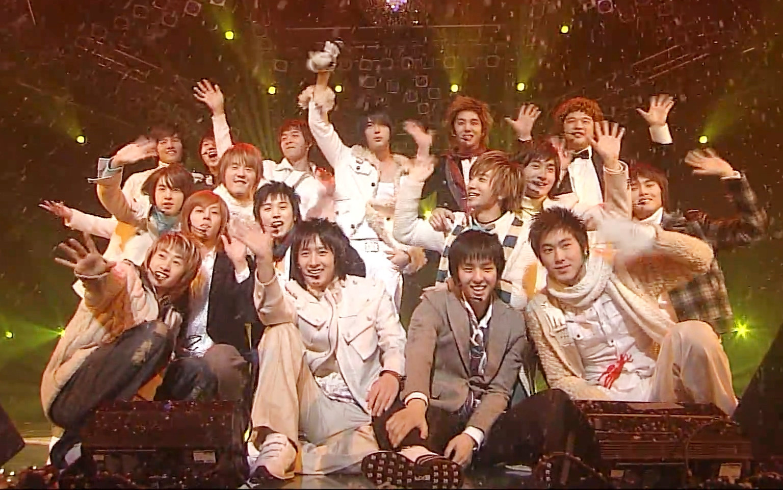 [图]【1080P 超清考古】东方神起(TVXQ)+Super Junior - Show me your love.现场演出版.2005年12月18日.直播版