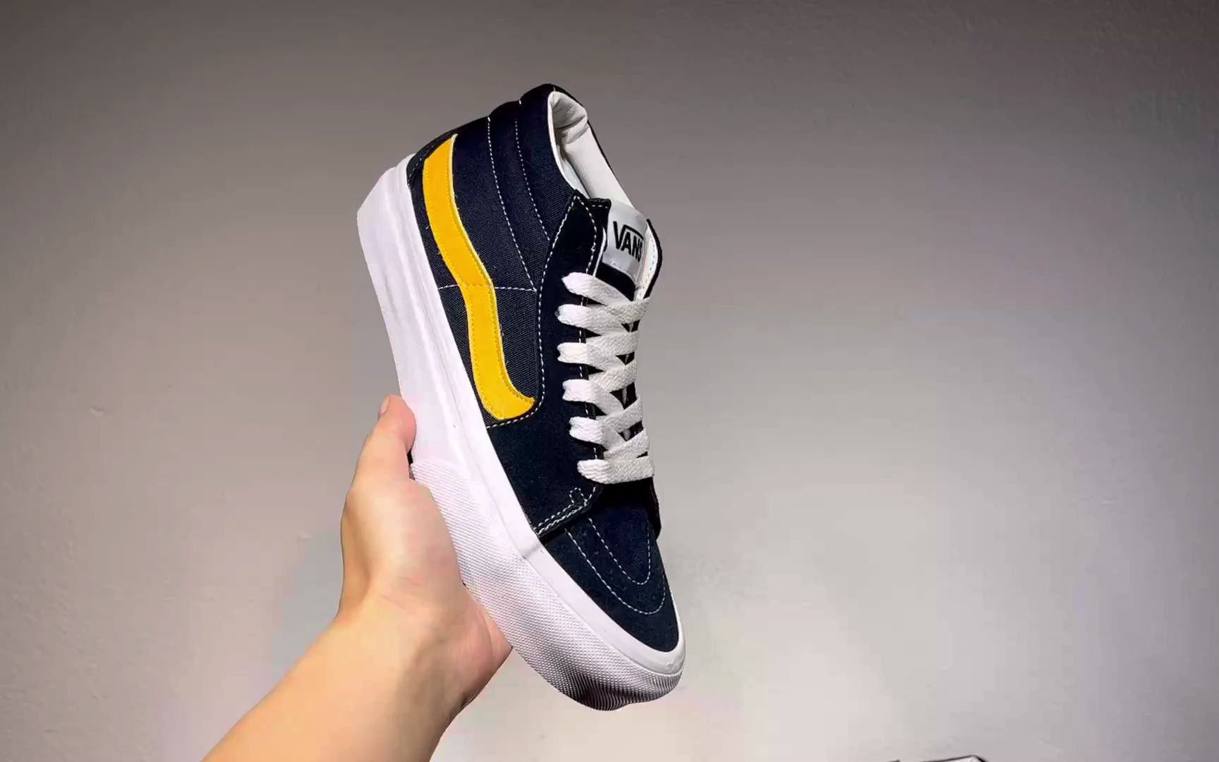 vans suede old skool万斯中帮系列2023新款休闲运动滑板鞋莆田鞋男女