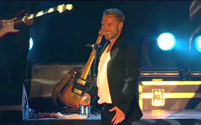 [图]Ronan Keating《When You Say Nothing At All (Live Summer Festival 2012) 》