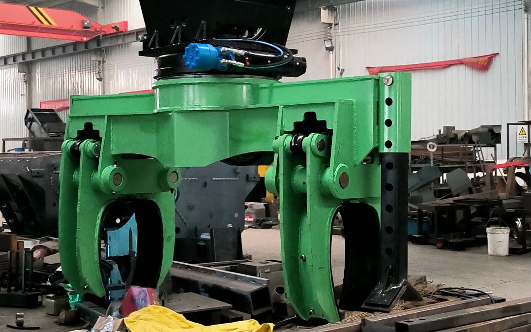 挖掘机电线杆夹混凝土管固定夹子改装电线杆抱夹粗枝树木抓木机