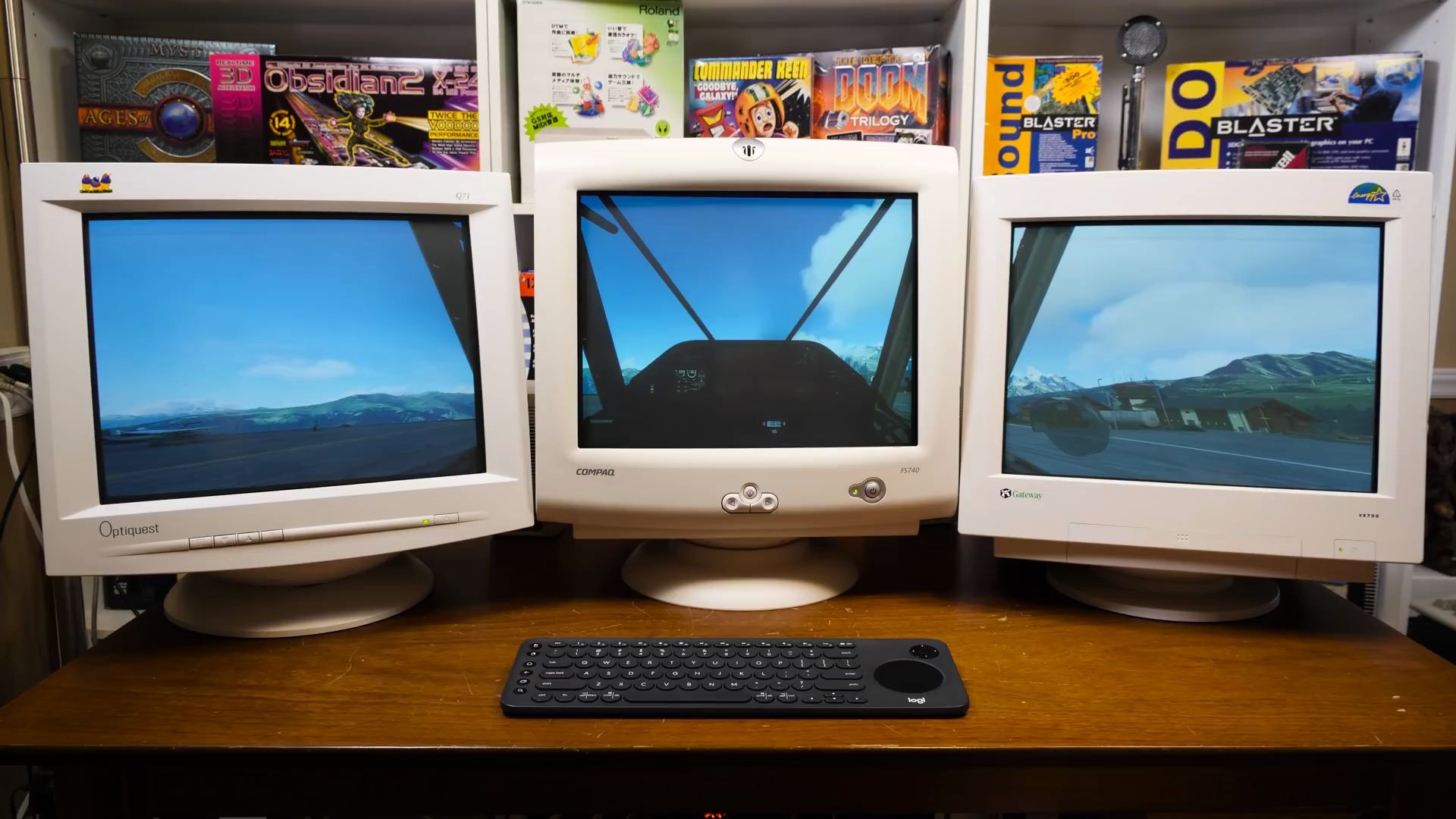 三屏幕crt显像管显示器游玩《微软模拟飞行2020》