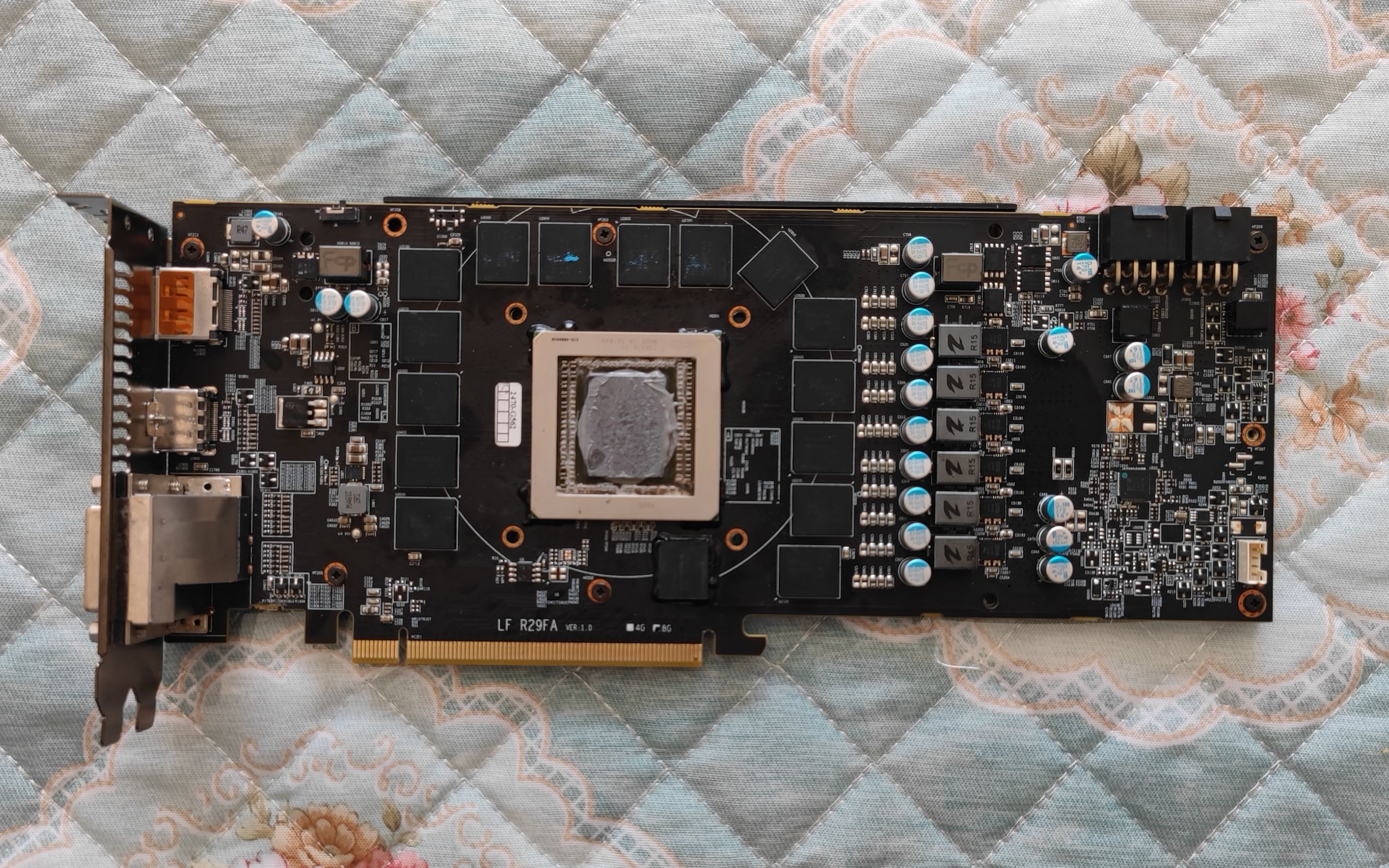 220块的自用非矿r9 390 8g!_哔哩哔哩_bilibili