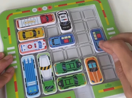 儿童益智汽车华容道