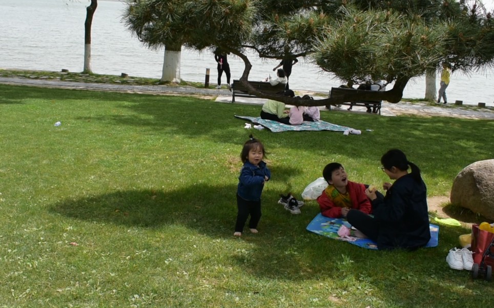 [图]lovely dancing baby girl