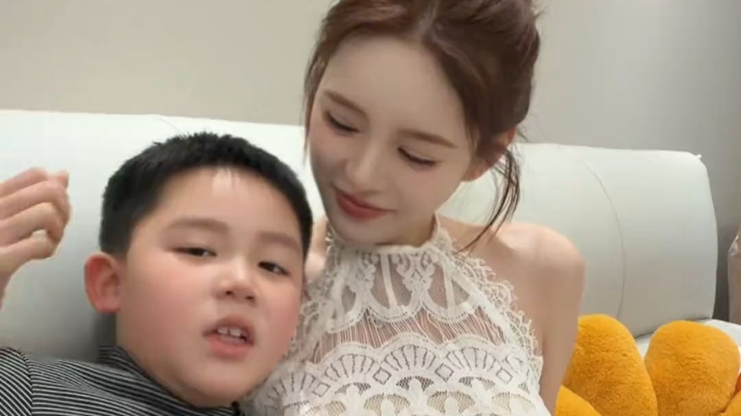 小姨带娃记