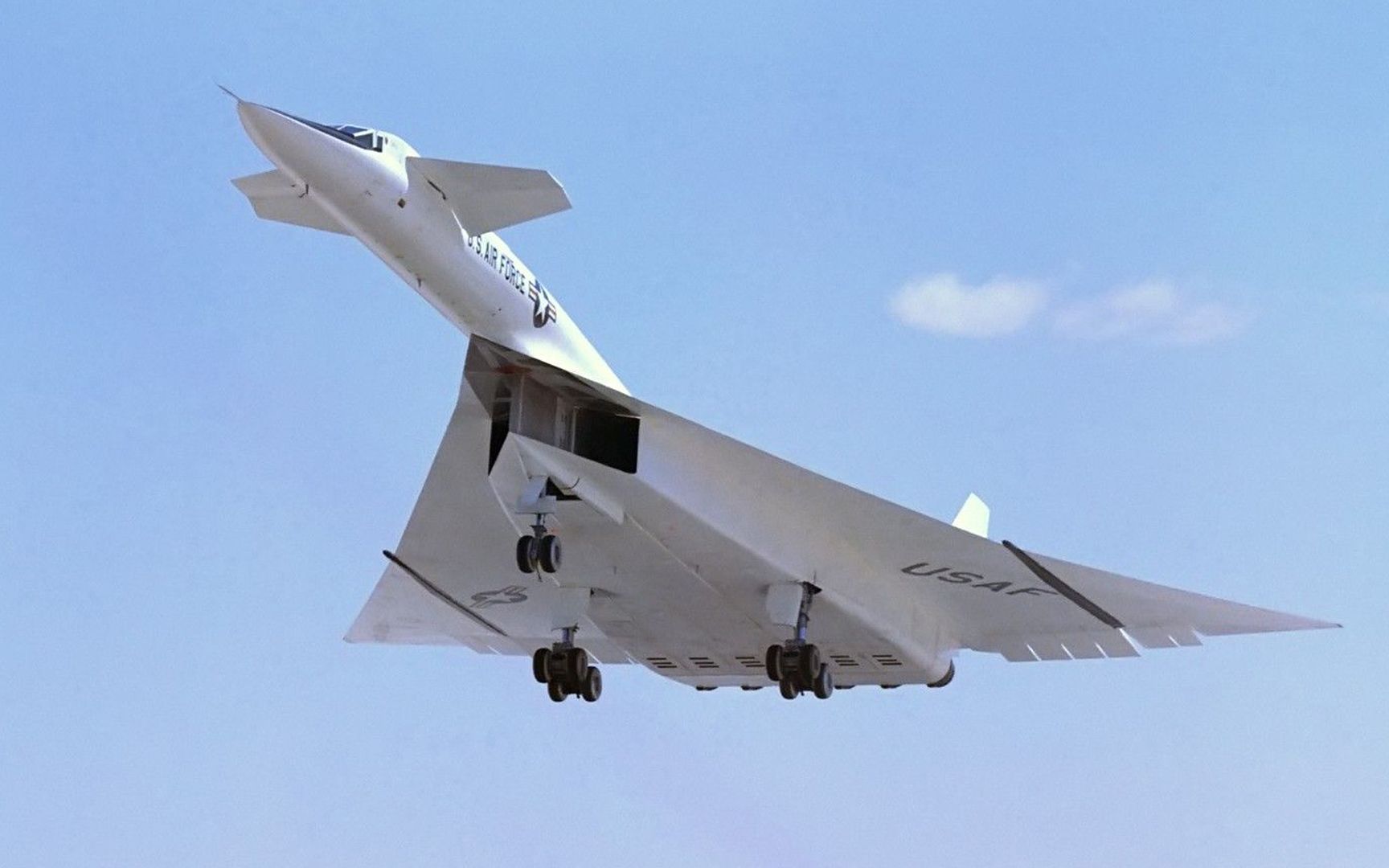 3000公里时速携带14枚核弹居然被淘汰了