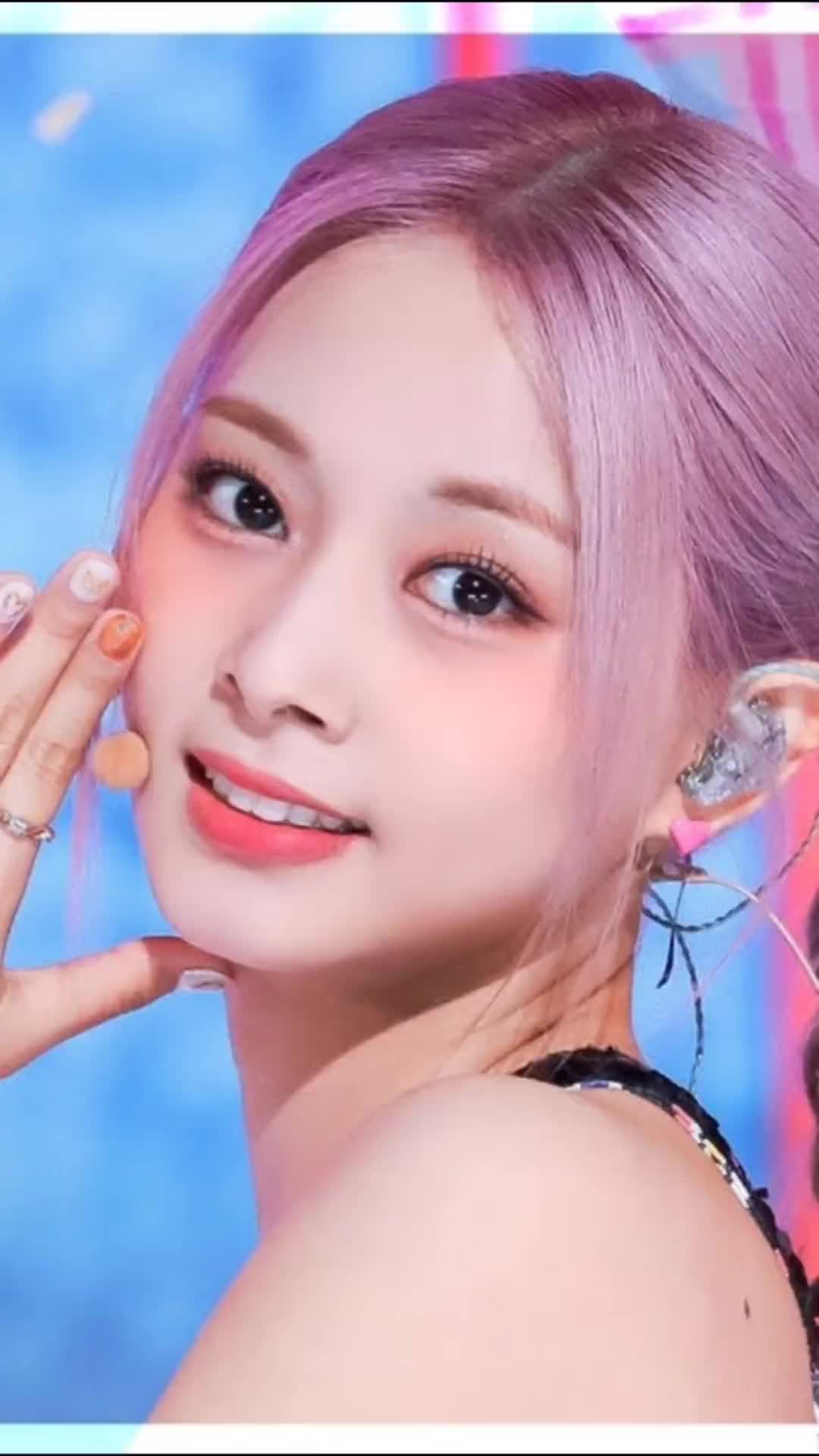 紫色双麻花辫超甜超可爱周子瑜直拍talkthattalktw