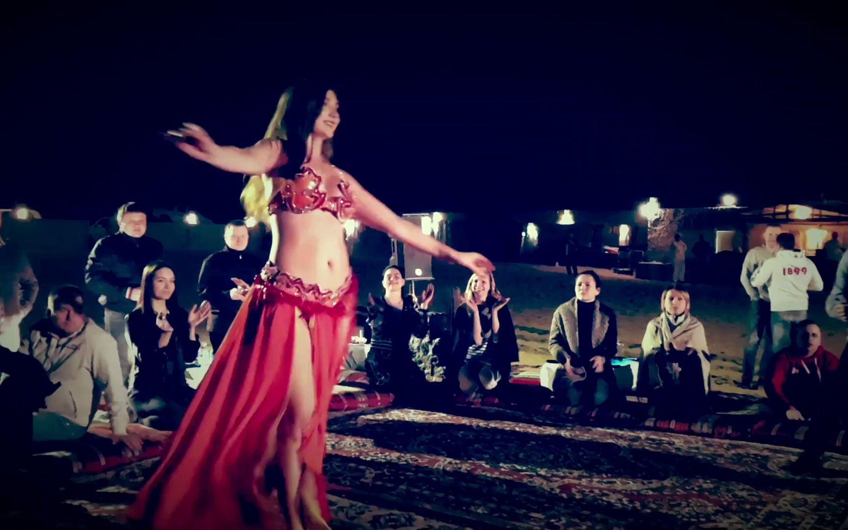 [图]Veronika Maas belly dancer for your events