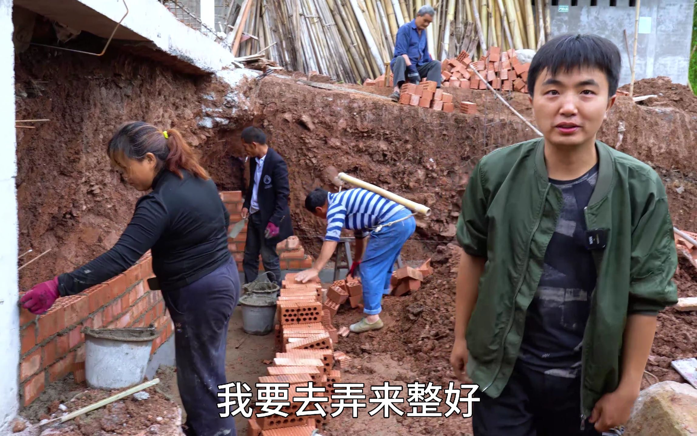 徐三娃建新房,地下室圈梁打好了开始做砖,一盘苦瓜烧鸭犒劳师傅哔哩哔哩bilibili