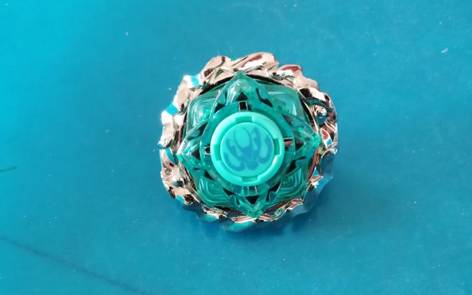 "逆流战鞭"(陀螺击飞或被击飞属性极高,使用者是我喜欢的类型!