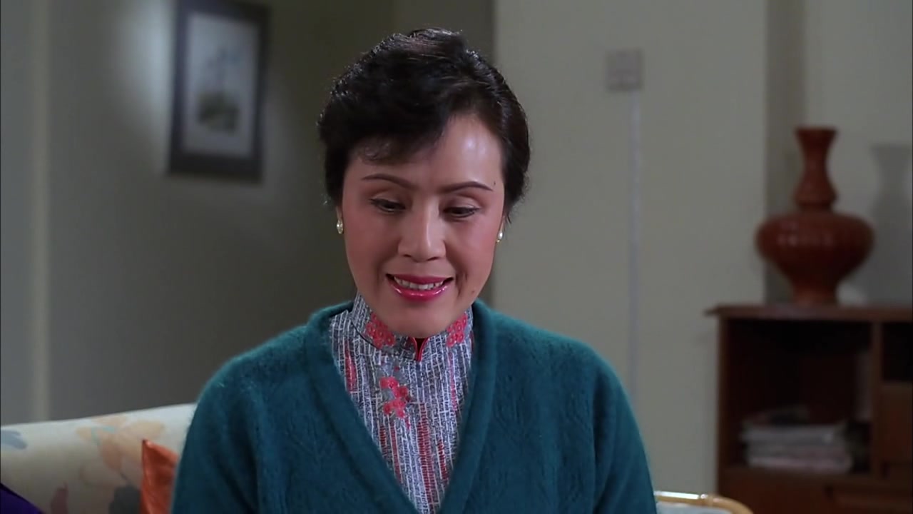 霹雳大喇叭经典片段洪金宝到女朋友家吃饭被误会是精神病