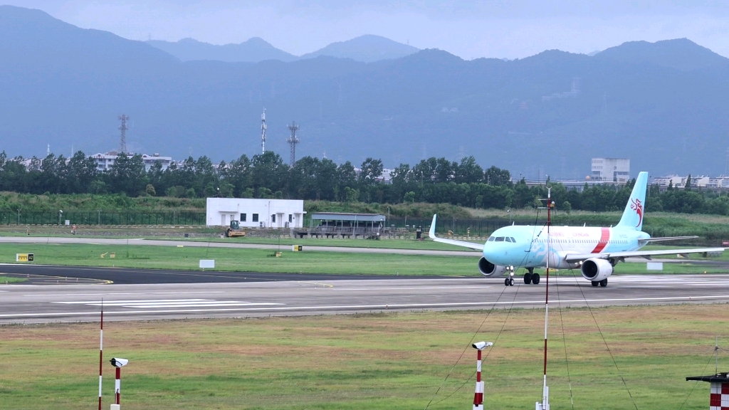 长龙航空a320起飞