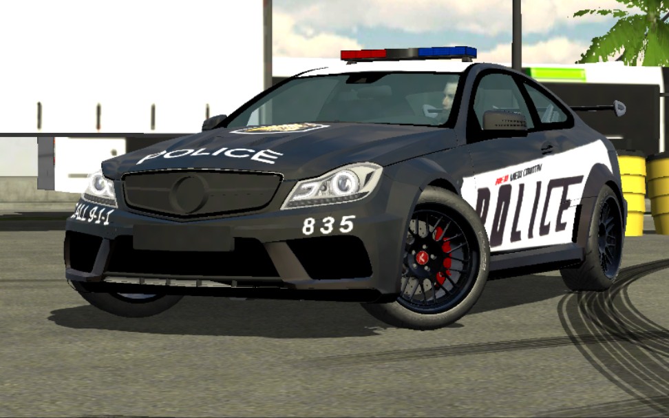 carparking多人停车场重现nfs18amgc63警车