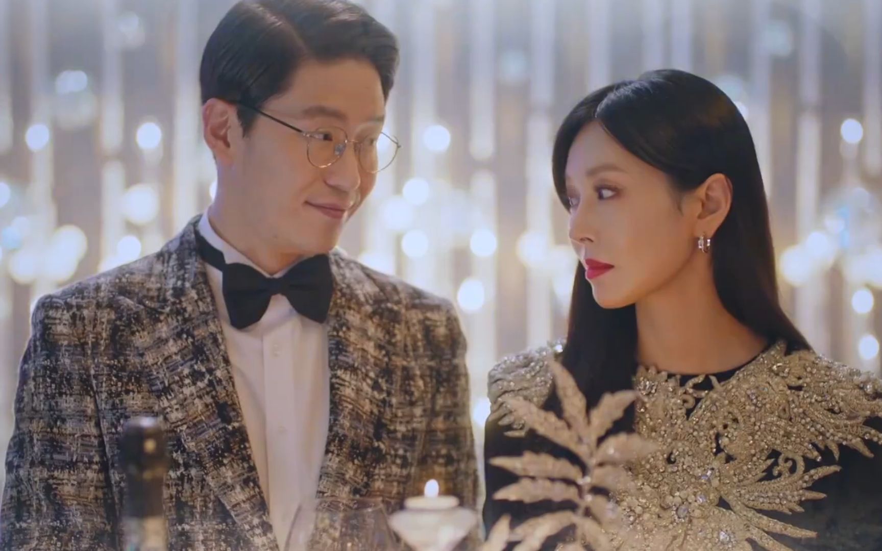 狗血升级!秀莲洛根李双双下线,朱丹泰求婚千瑞珍坐拥富豪榜