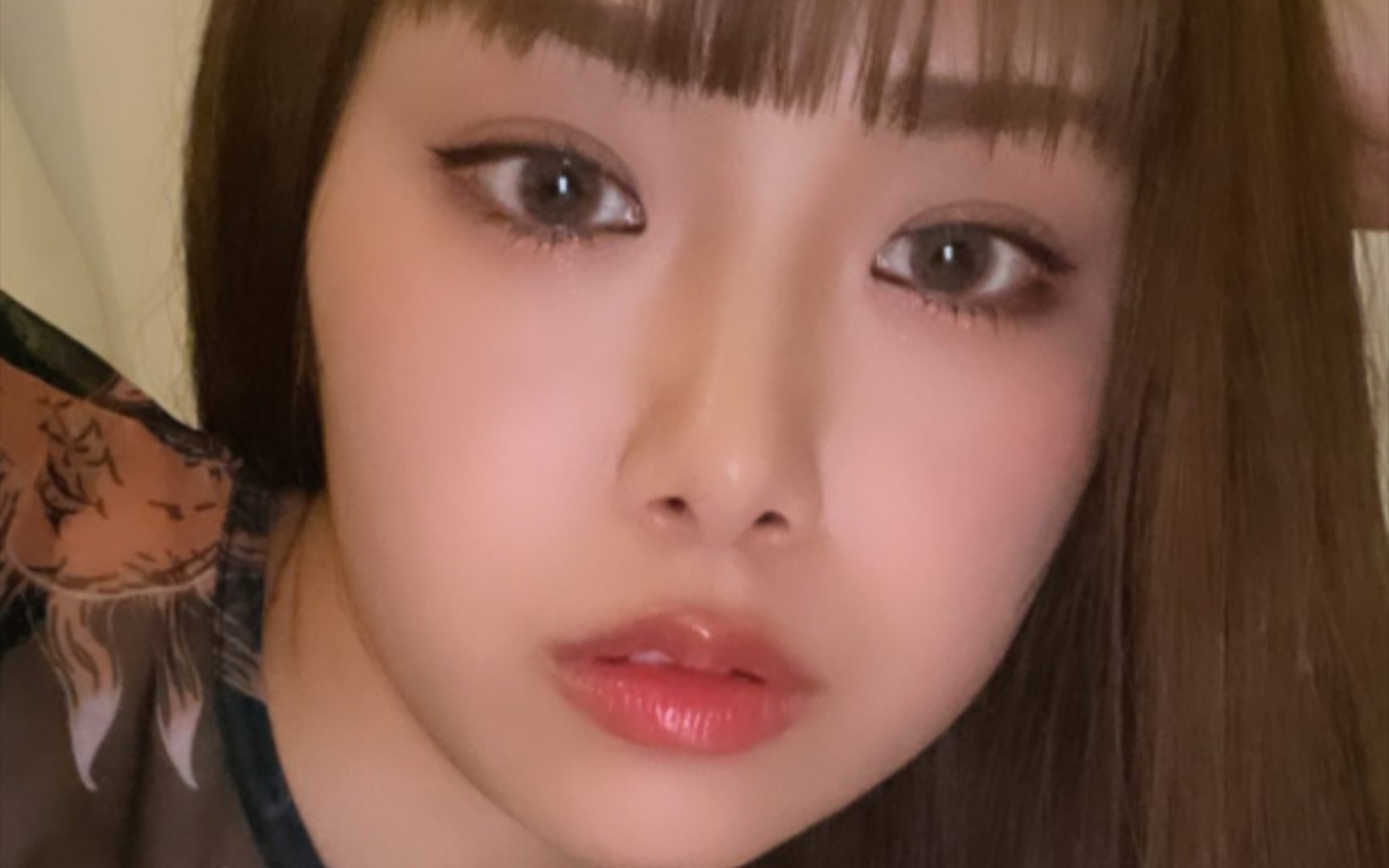 泽塔奥特曼洋子前辈扮演者松田里茉用吹风机唱歌