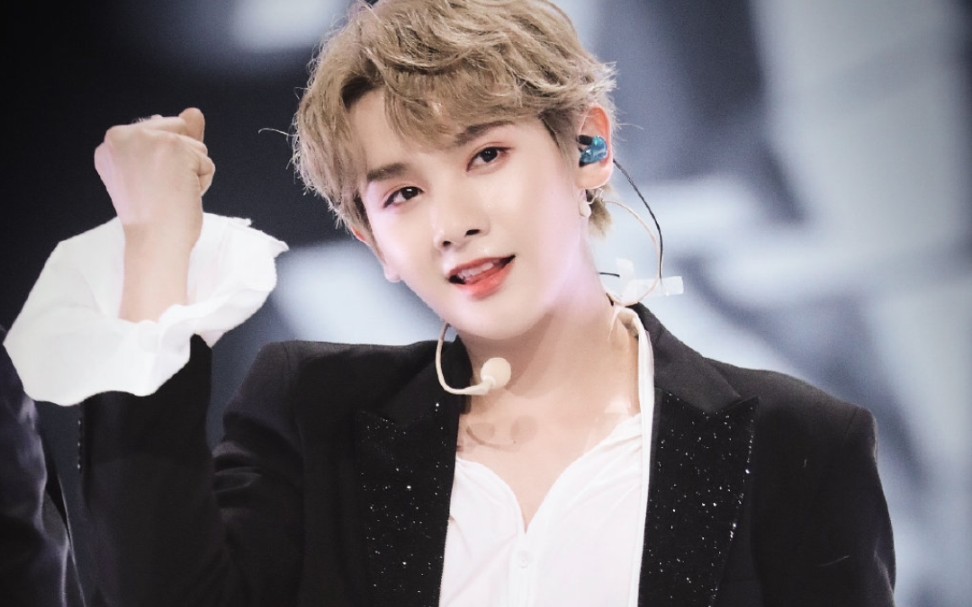 into1成员高卿尘首秀舞台直拍