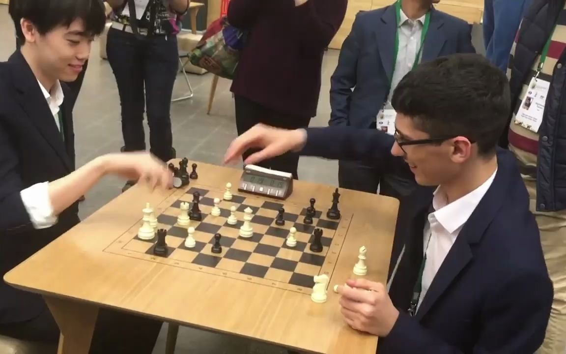 [图]国际象棋闪电战 -- 两位均是世界上最顶级的闪电战选手 Andrew Tang vs. Alireza Firozuja