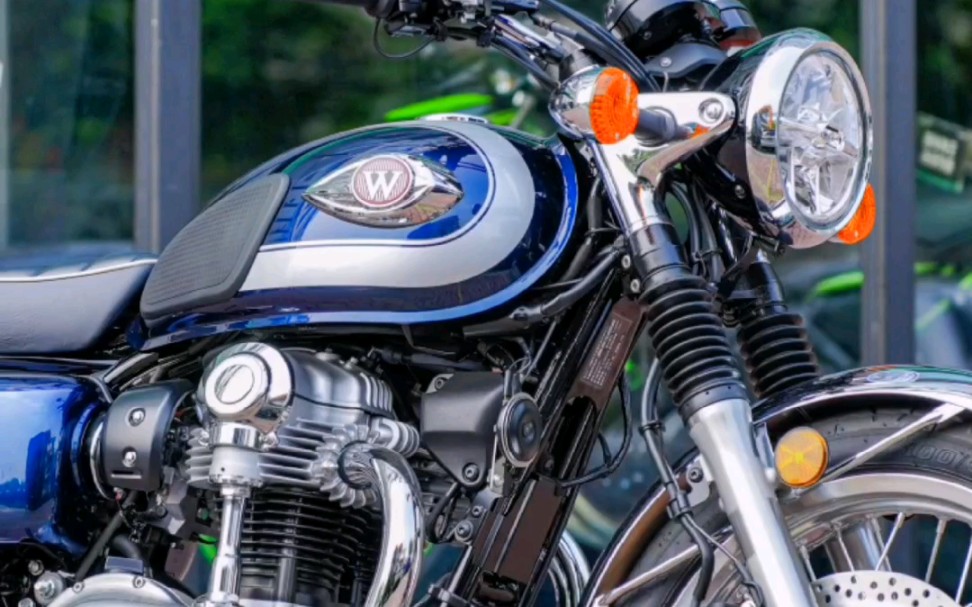 川崎w800复古机车