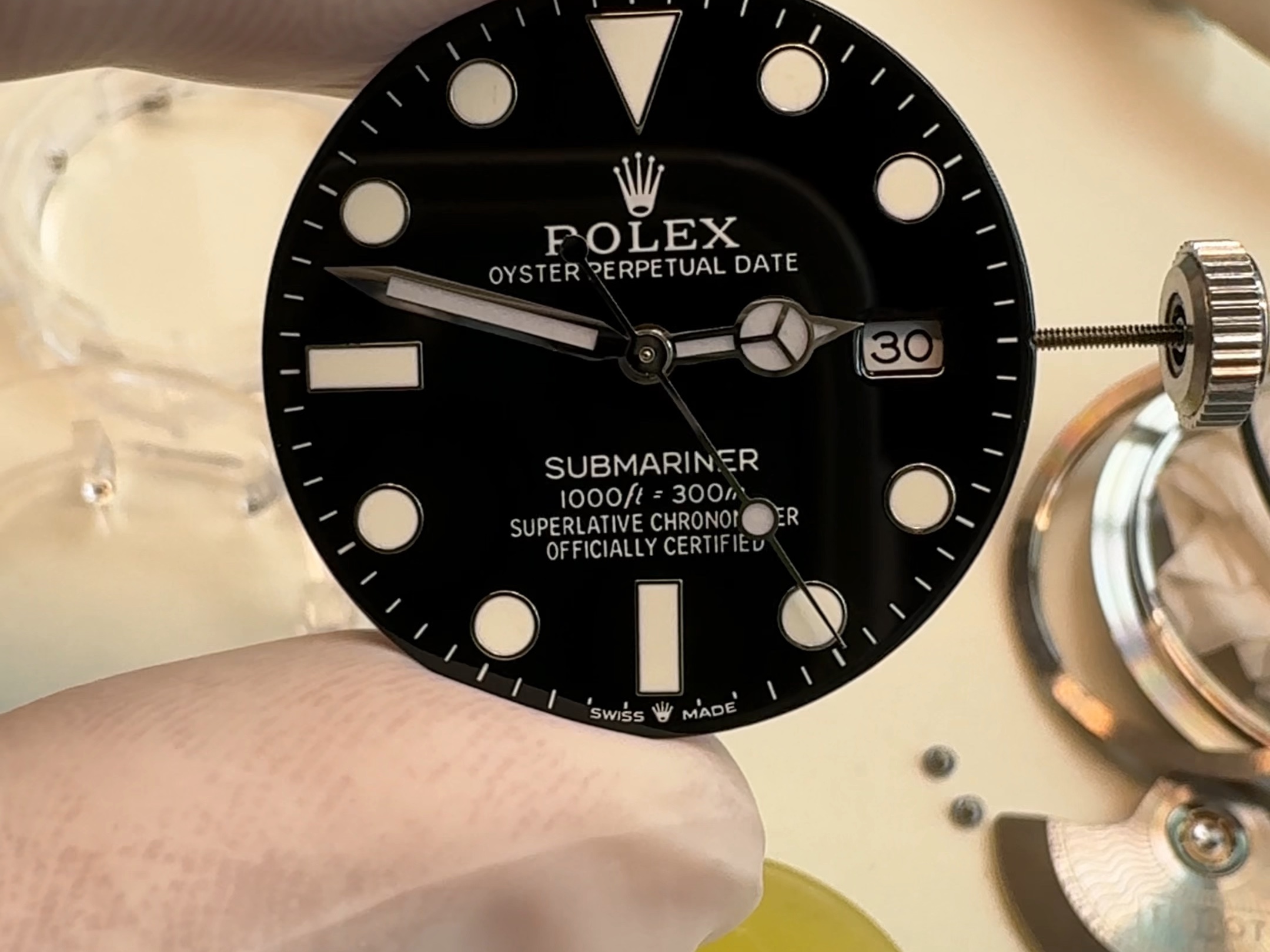 天梭力洛克变身劳力士绿水鬼