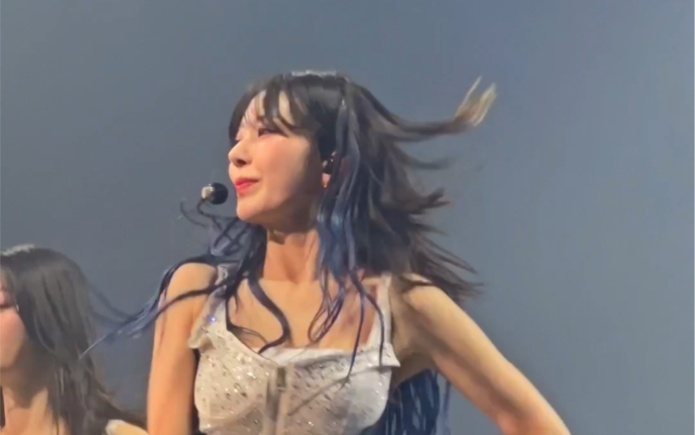 【le sserafim/宫胁咲良】blue flame舞台sakura饭拍focus 炽亚巡首尔