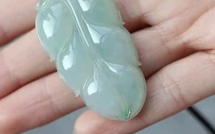 翡翠老坑天然冰糯种飘绿 翡翠叶子挂件