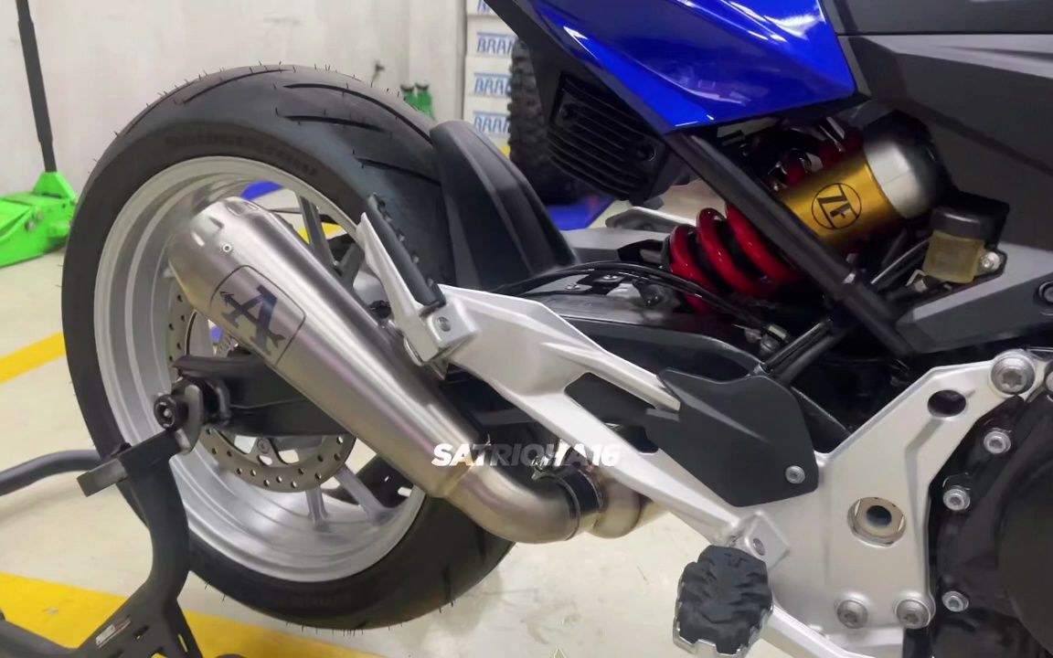 宝马f900r中尾段箭牌排气声浪展示节奏太好了