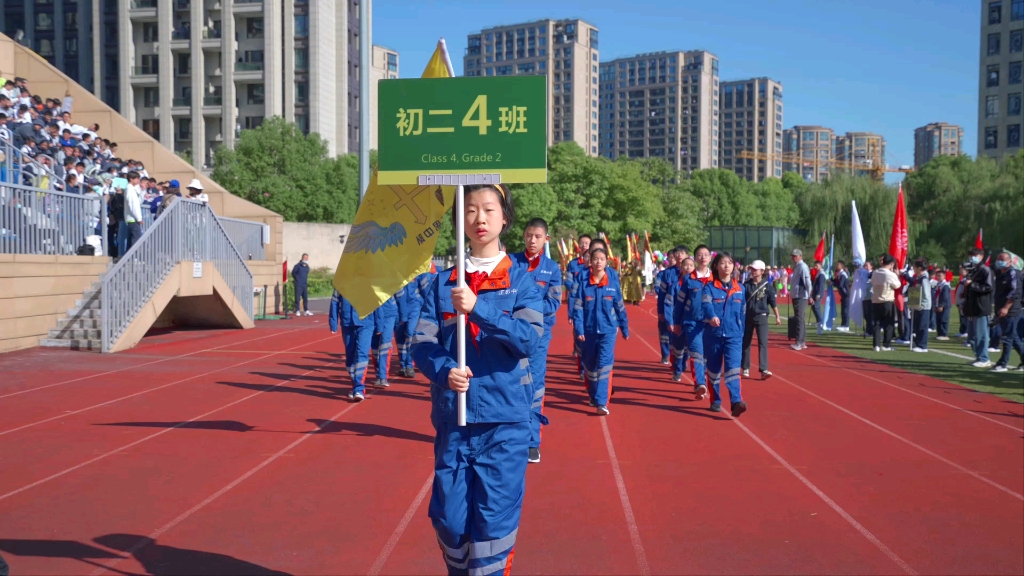 这所学校运动会的入场式不一样!