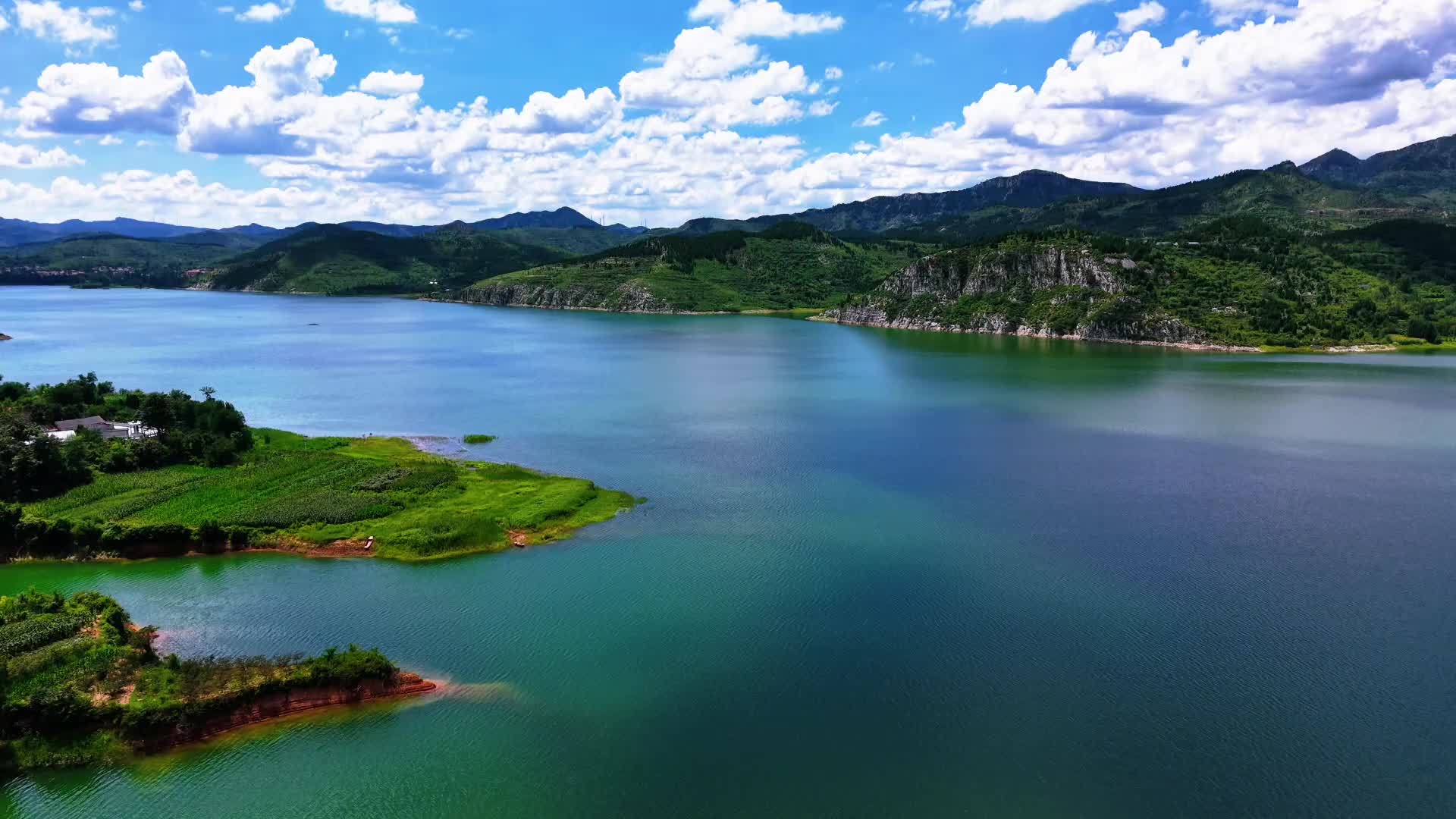 蓝天白云,绿水青山,诗和远方!