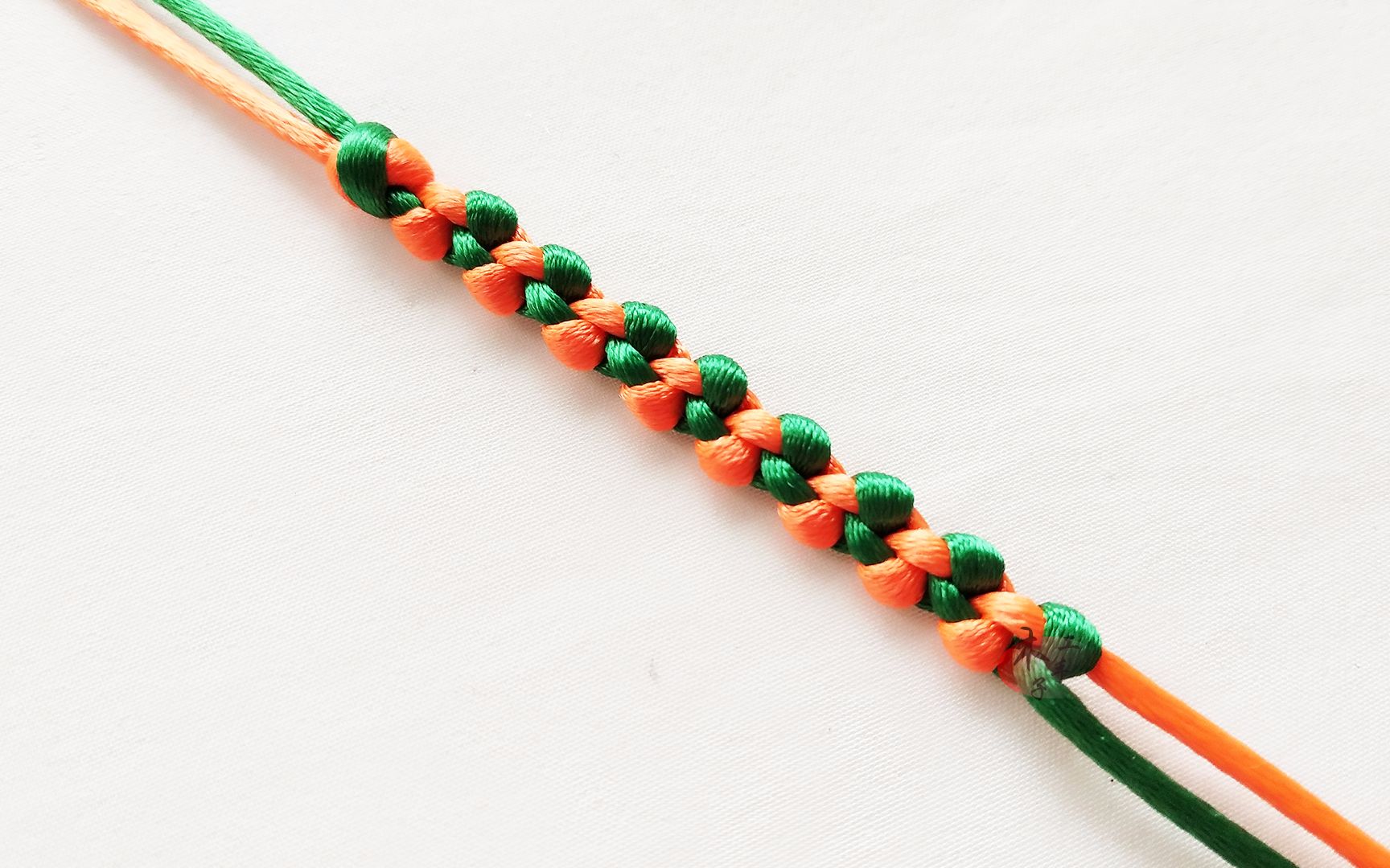 中国结基础结之左右轮结的红绳编织方法,学会可做美美哒的手链