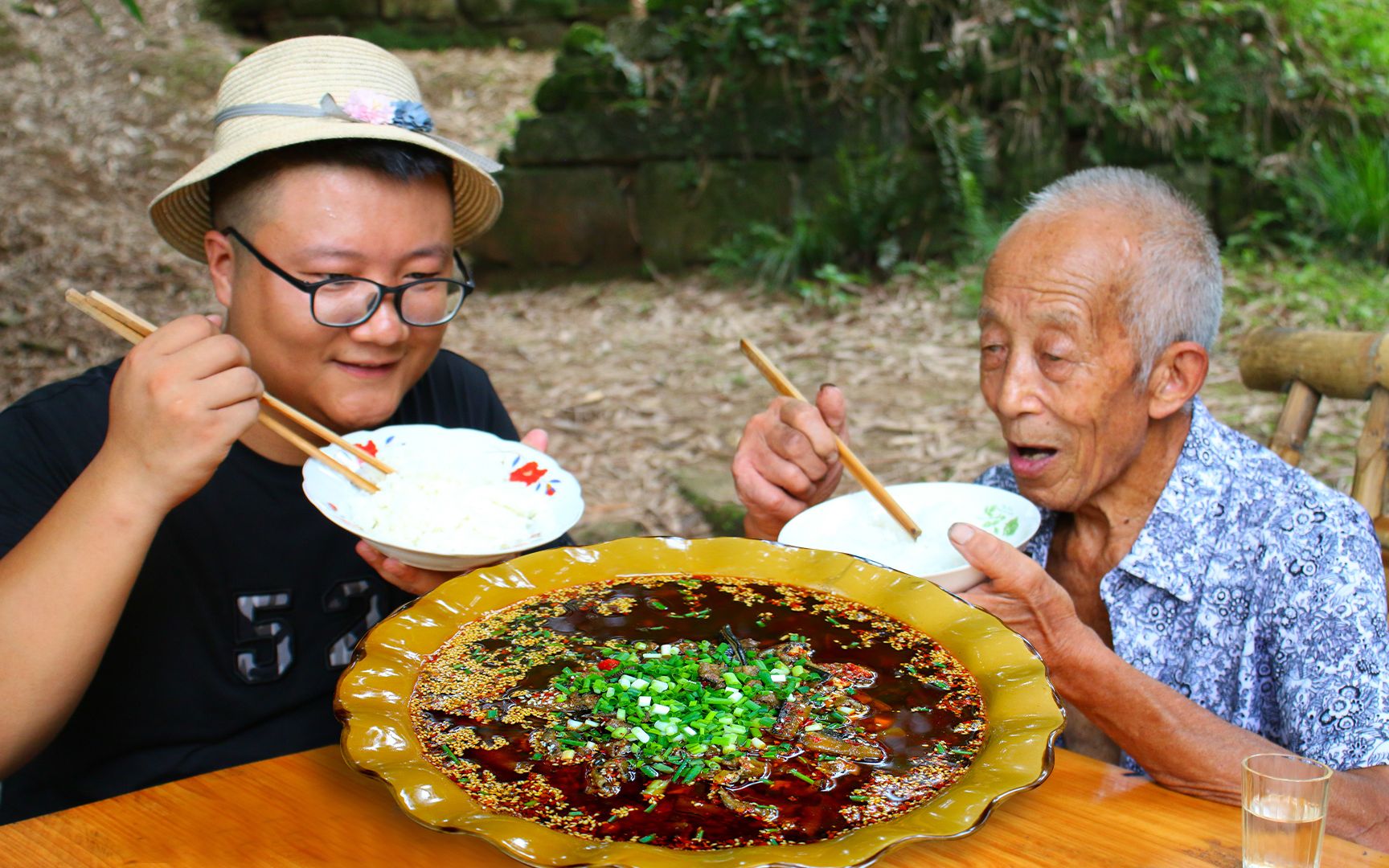 80买2斤鳝鱼,做一份“水煮鳝片”鲜嫩细腻,麻辣鲜香,吃过瘾了哔哩哔哩bilibili