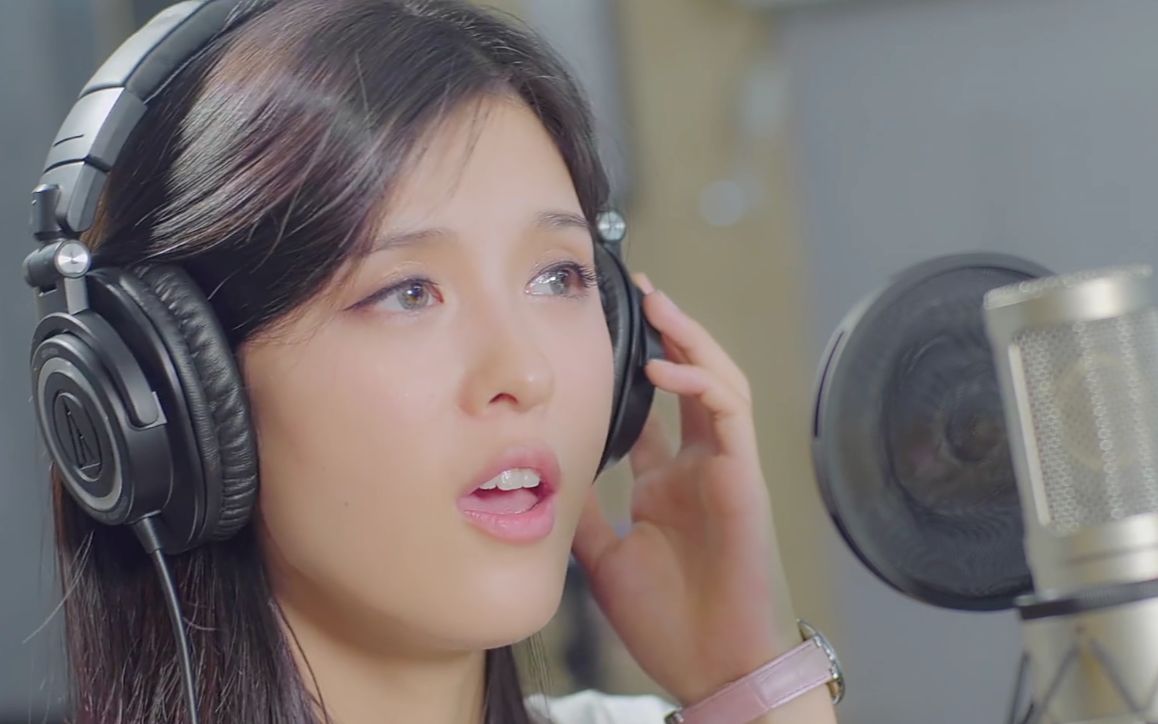 女主播小凤九首支单曲《变好看》,听起来很有感觉!