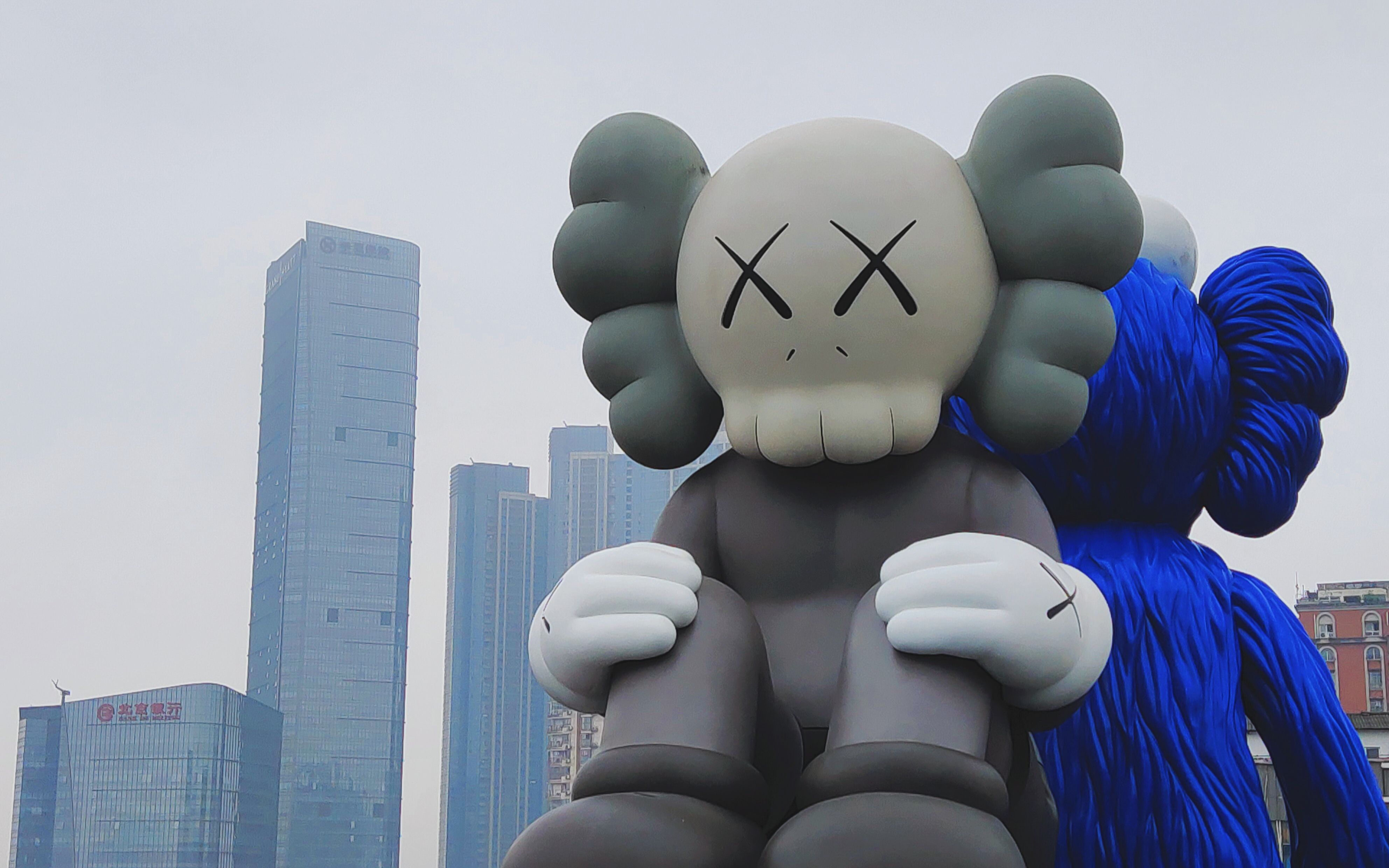 【街头涂鸦/艺术】kaws之父—brian当代街头艺术家